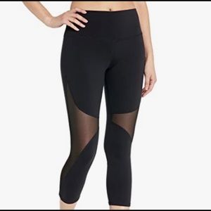 Black alo capris